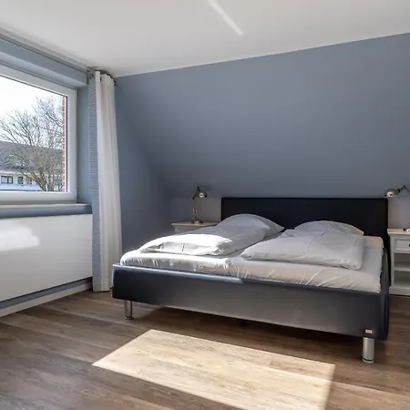 Holiday home Strandhaus Einzelhaus Strandhaus 6 *