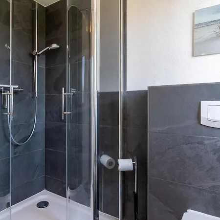 Holiday home Strandhaus Einzelhaus Strandhaus 6 *